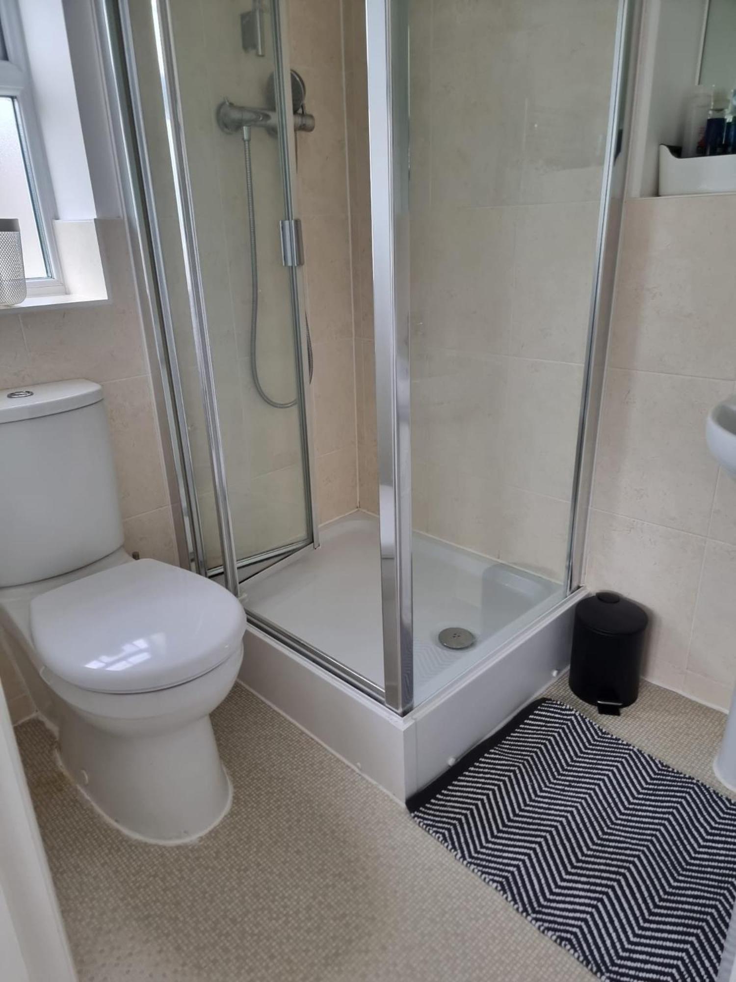 Bromley Common- Double Bedroom With En-Suite With Private Lounge In Shared Town House Exterior foto